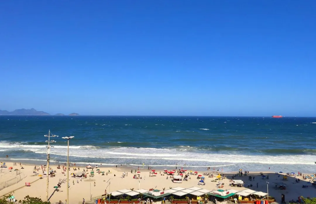 Apto Vista Completa da Praia de Copacabana TC803-1